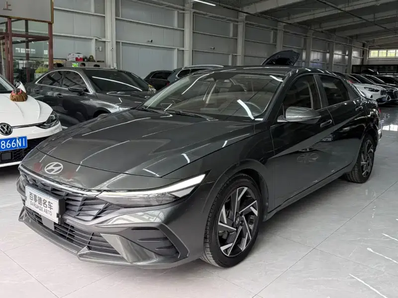 Hyundai Elantra, 2023