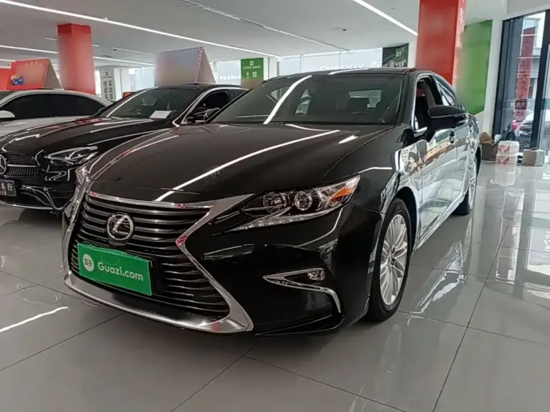Lexus ES, 2017