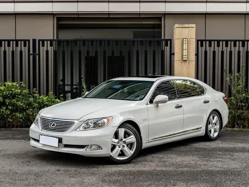 Lexus LS, 2007