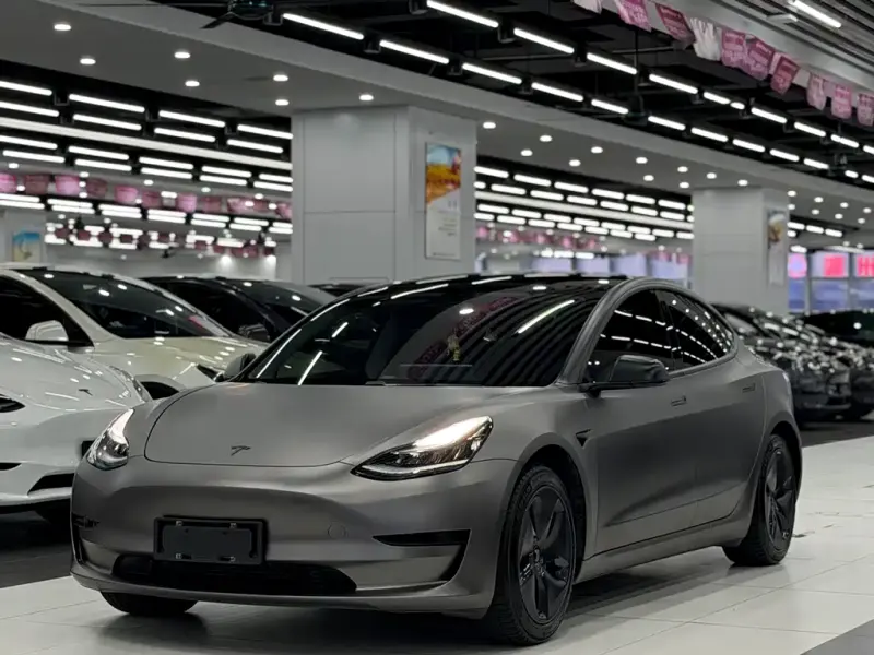 Tesla Model 3, 2020