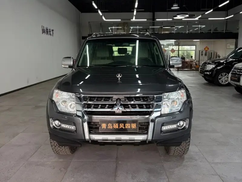 Mitsubishi Pajero (Import), 2018