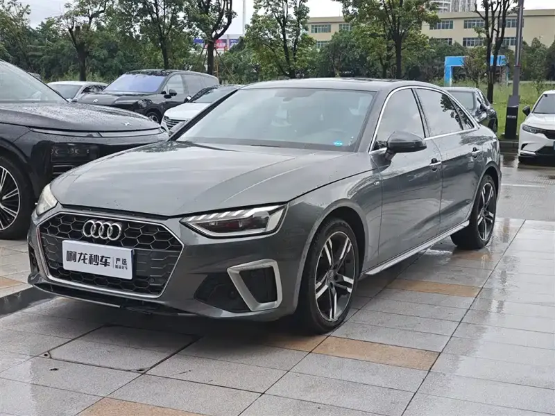 Audi A4L, 2020