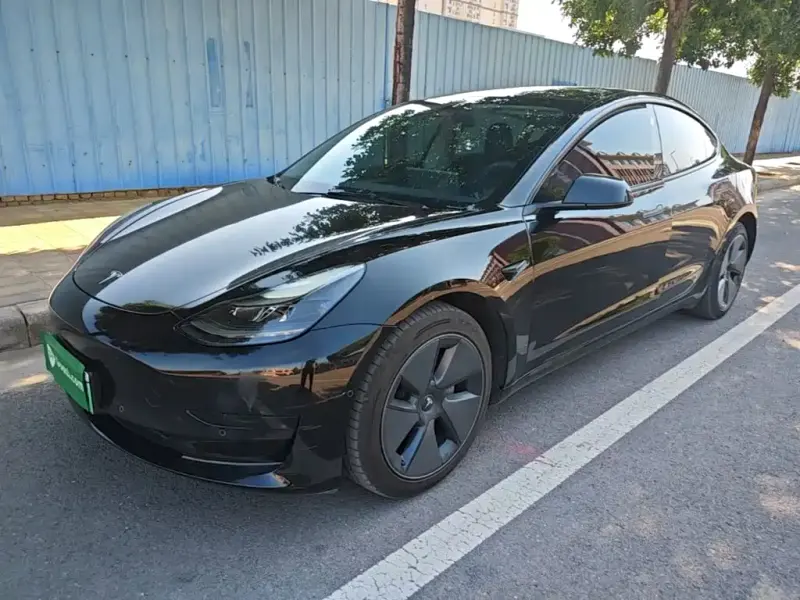 Tesla Model 3, 2022