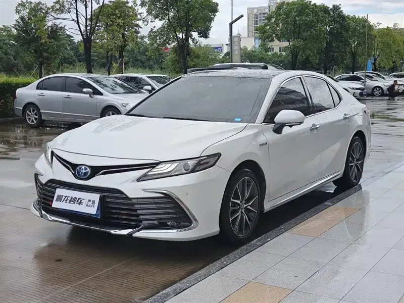 Toyota Camry, 2023