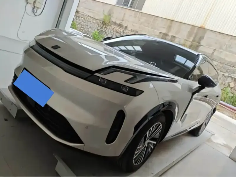 Lynk & Co 08 EM-P, 2024