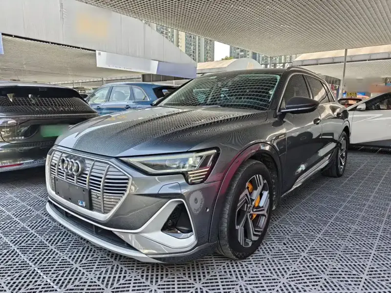 Audi e-tron, 2022