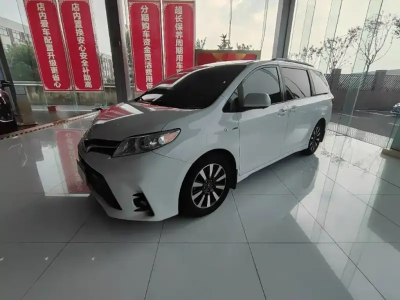Toyota Sienna, 2018