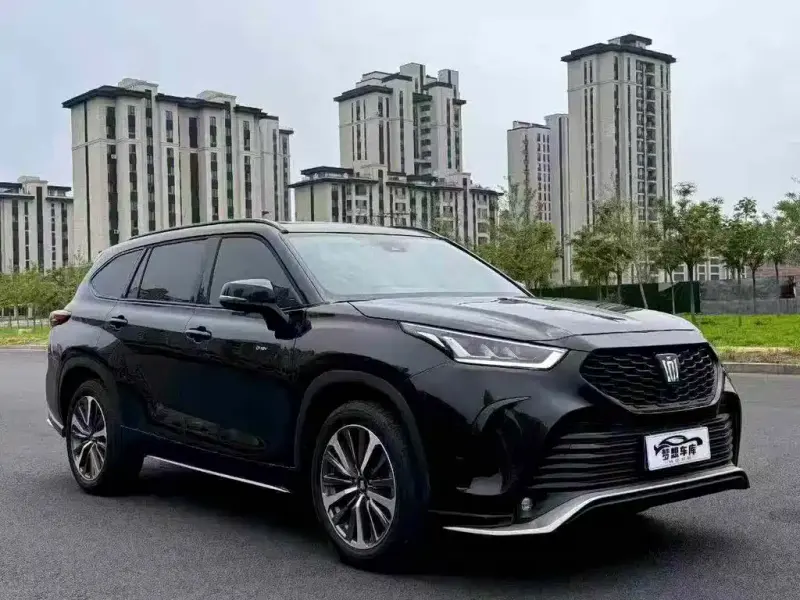 Toyota Crown Kluger, 2025