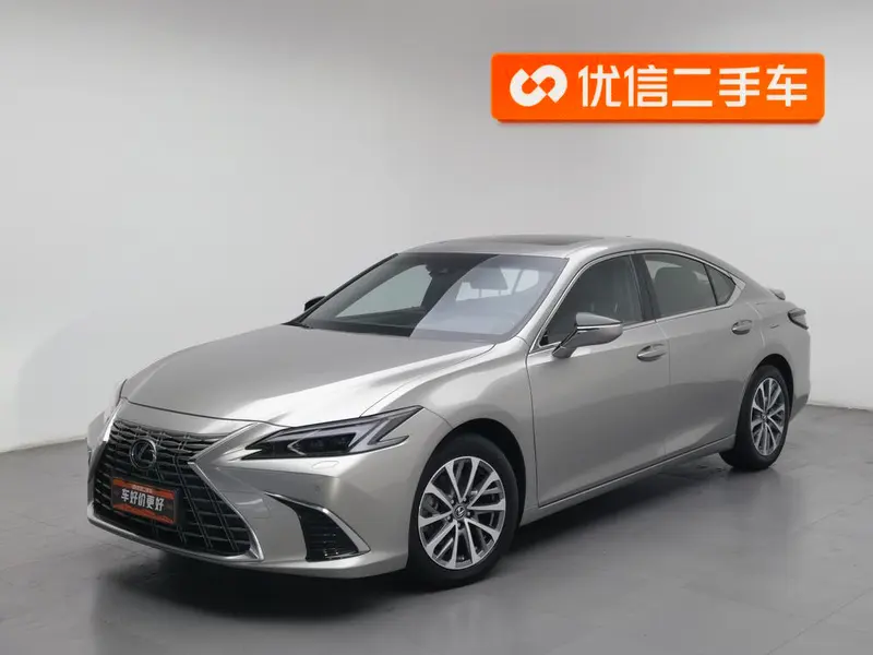 Lexus ES, 2025
