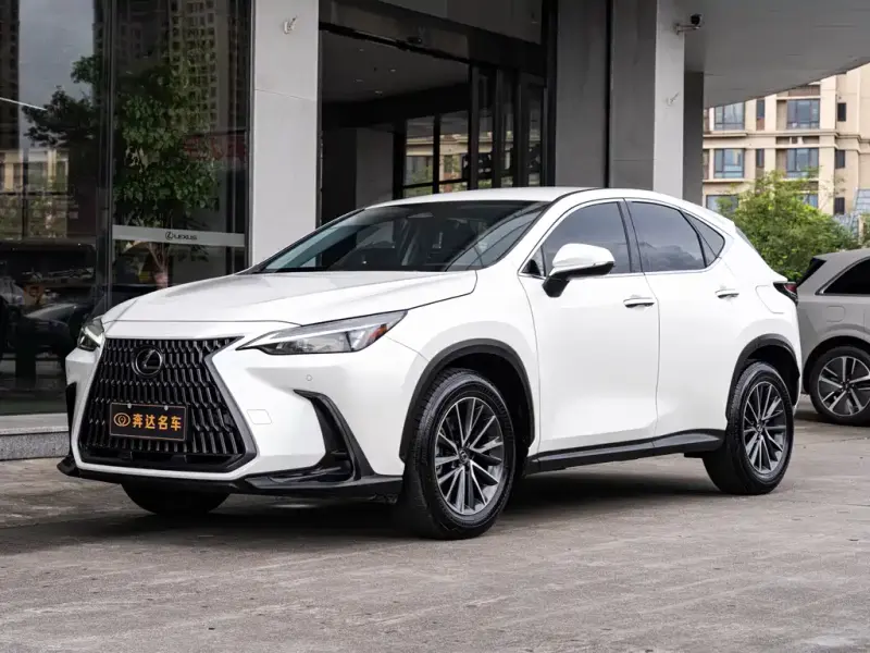 Lexus NX, 2023
