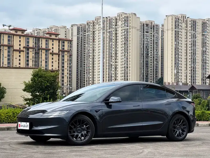 Tesla Model 3, 2024