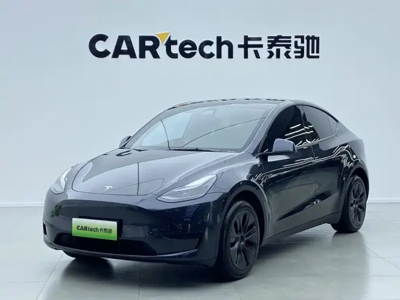 Tesla Model Y, 2025