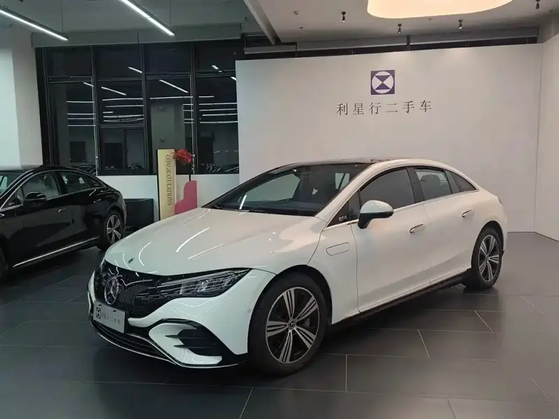 Mercedes-Benz EQE, 2025