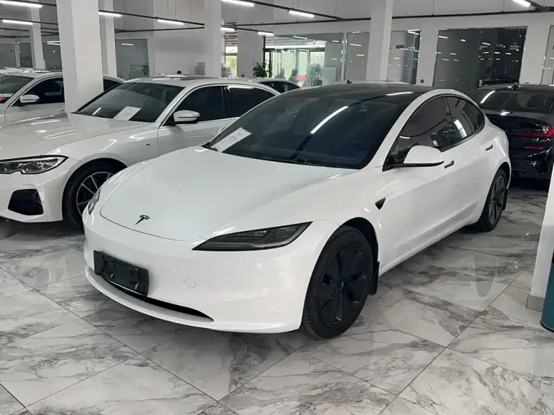 Tesla Model 3, 2026