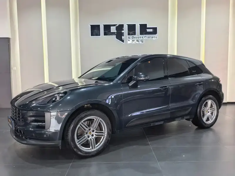 Porsche Macan, 2022