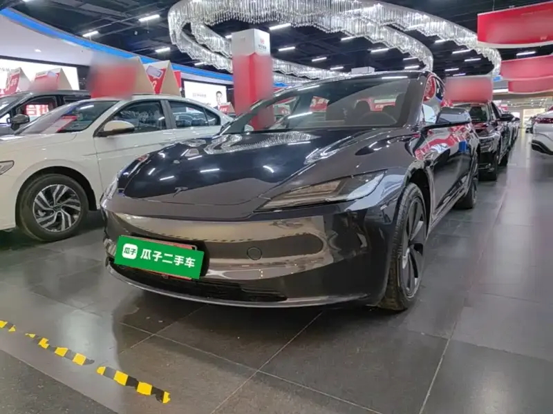 Tesla Model 3, 2026