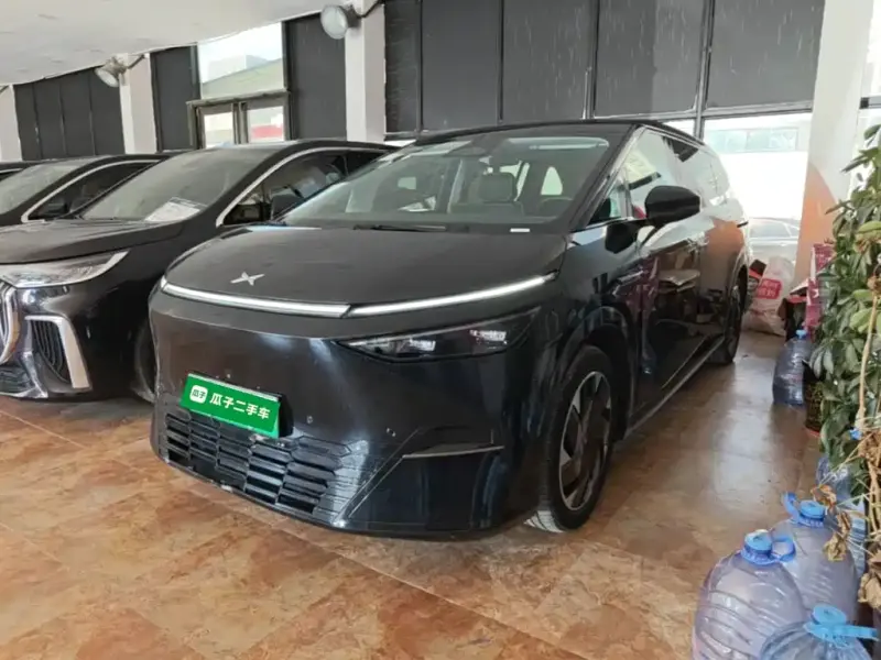XPeng X9, 2024