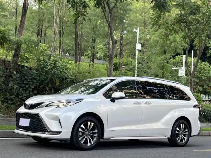 Toyota Granvia, 2023