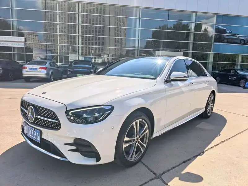 Mercedes-Benz E-Class, 2022