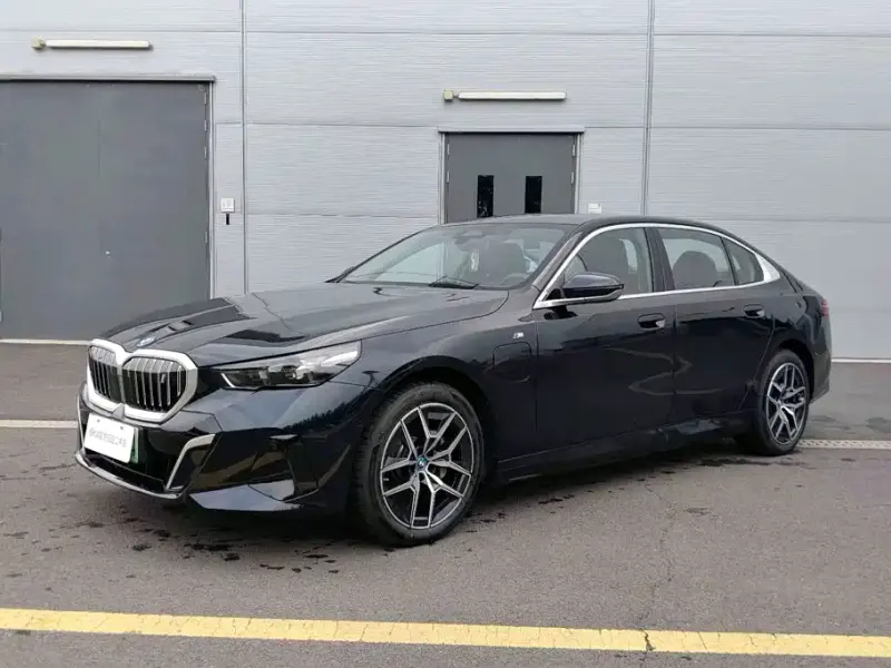 BMW i5, 2025