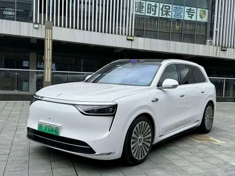 AITO M8, 2025