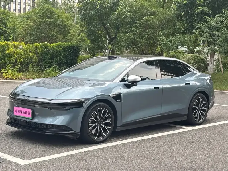 Zeekr 007, 2024