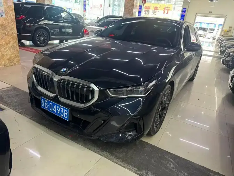 BMW 5 Series, 2026