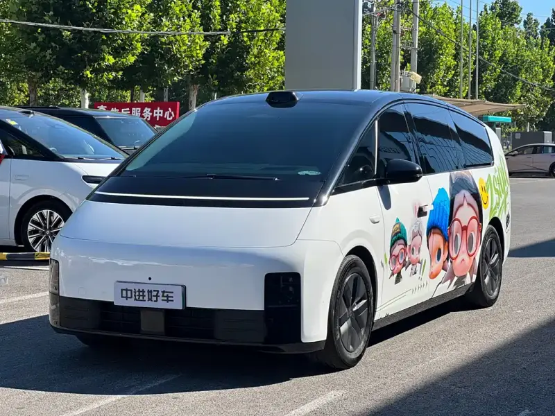 Li Auto Li MEGA, 2024