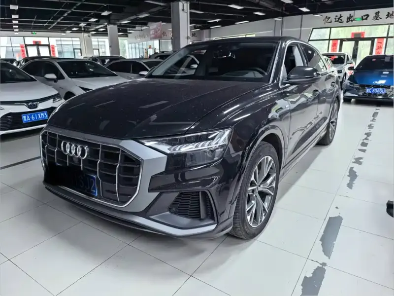 Audi Q8, 2022