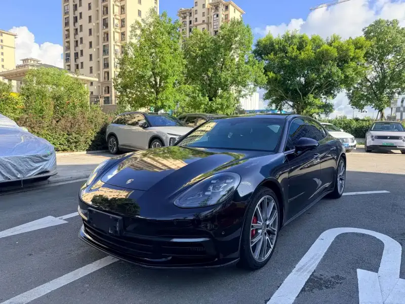 Porsche Panamera, 2019
