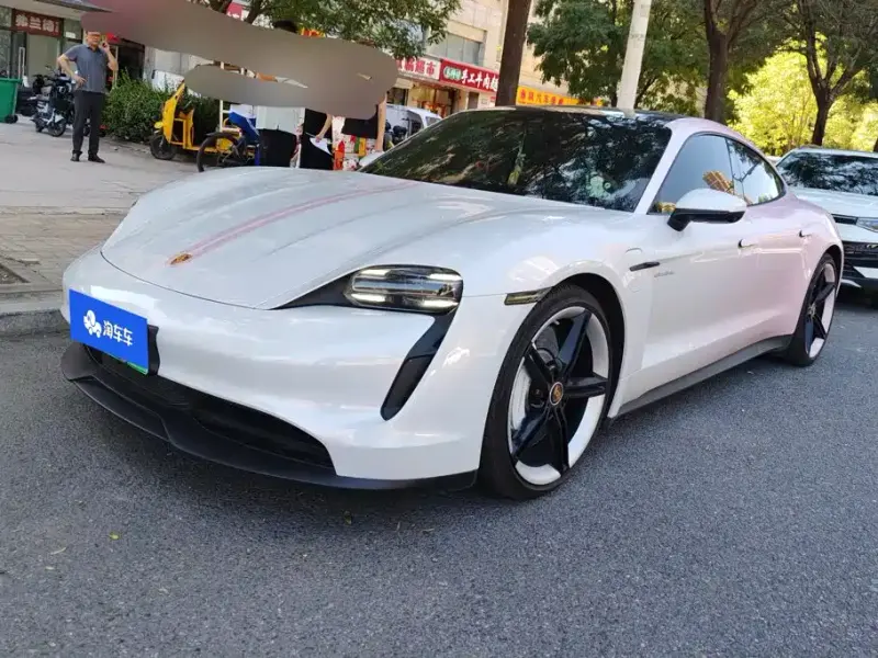 Porsche Taycan, 2023