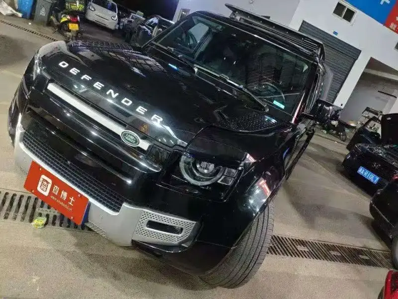Land Rover Defender, 2024