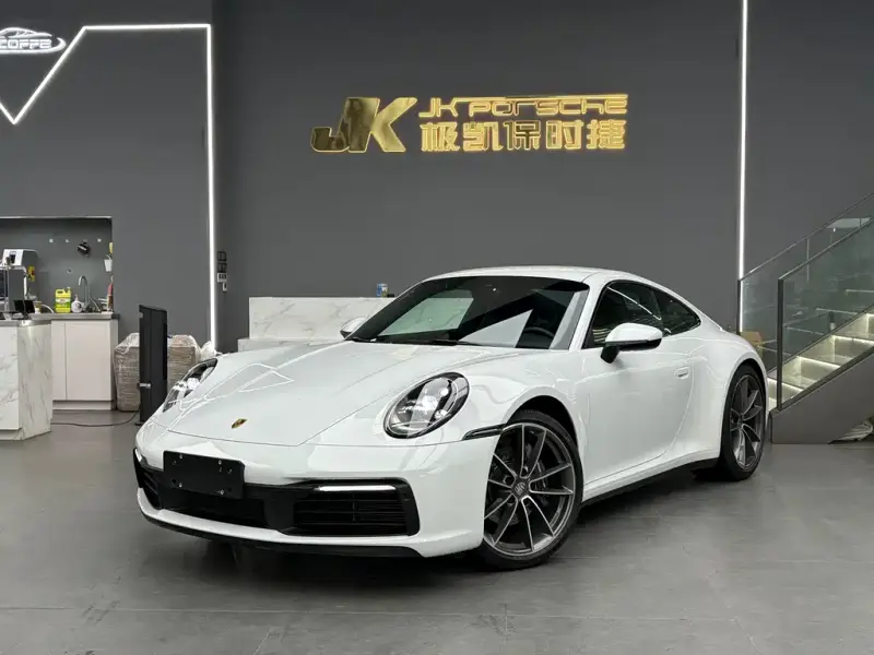 Porsche 911, 2025