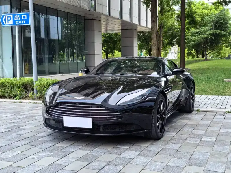Aston Martin DB11, 2018