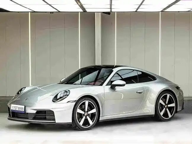 Porsche 911, 2025