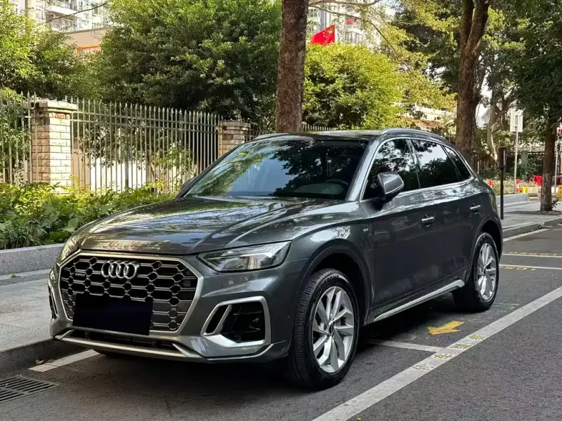Audi Q5L, 2022