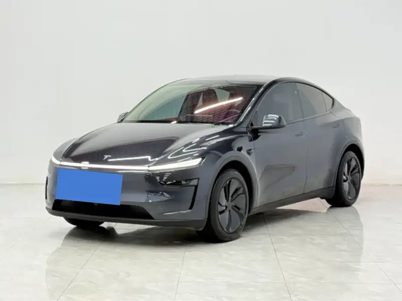 Tesla Model Y, 2025