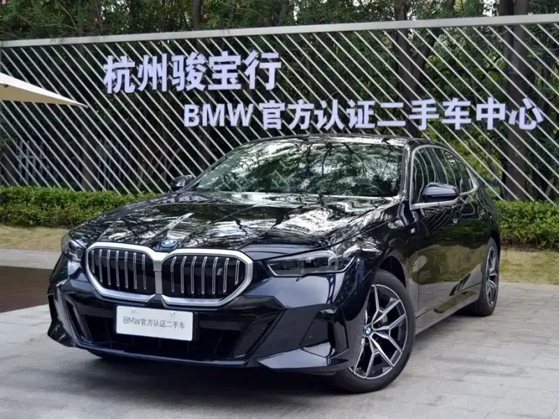 BMW i5, 2025