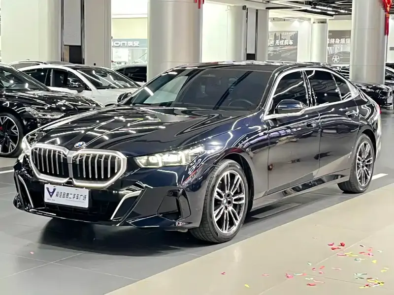 BMW 5 Series, 2025