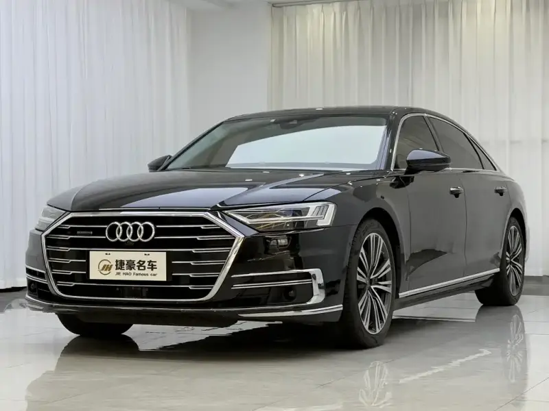 Audi A8, 2022