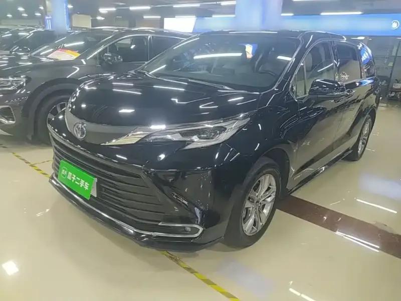 Toyota Sienna, 2023