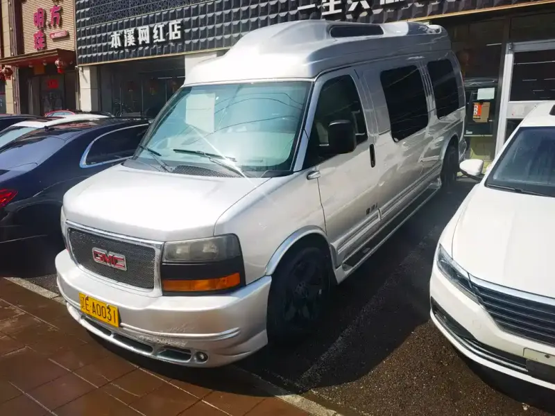 GMC Savana, 2012