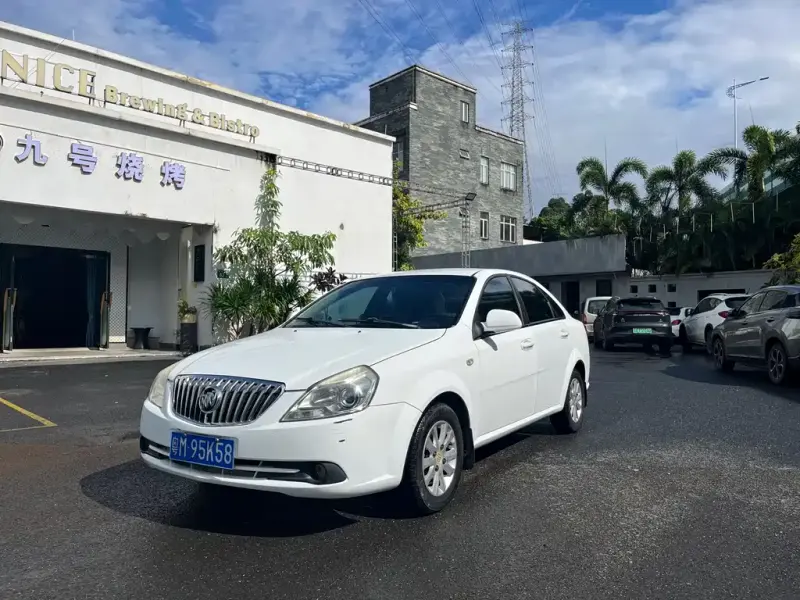 Buick Excelle, 2013