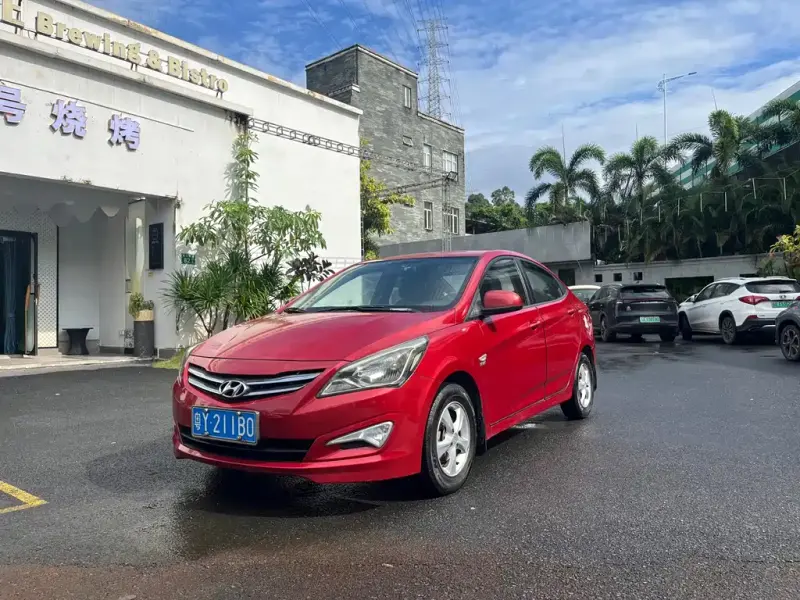 Hyundai Verna, 2015