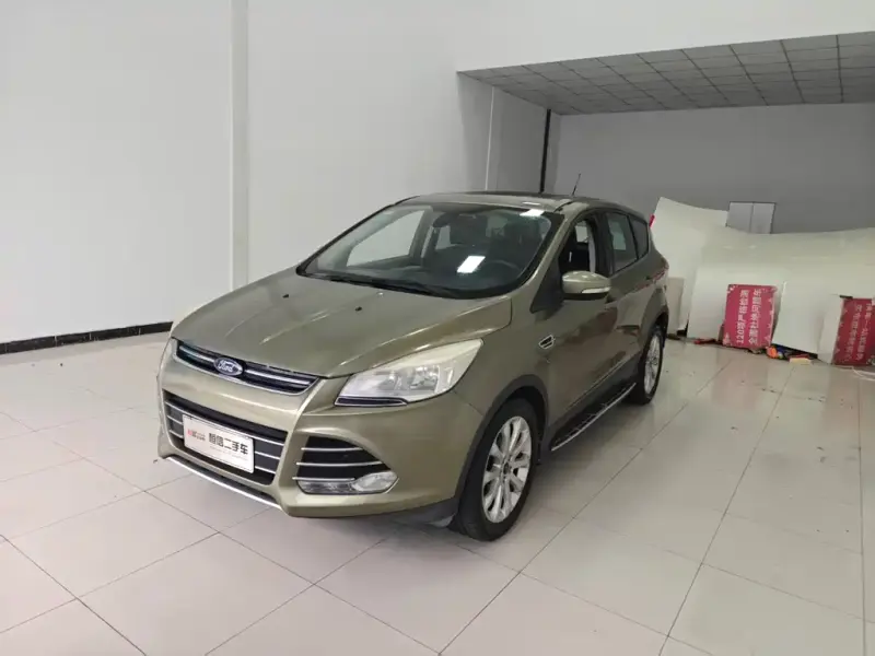 Ford Kuga, 2013