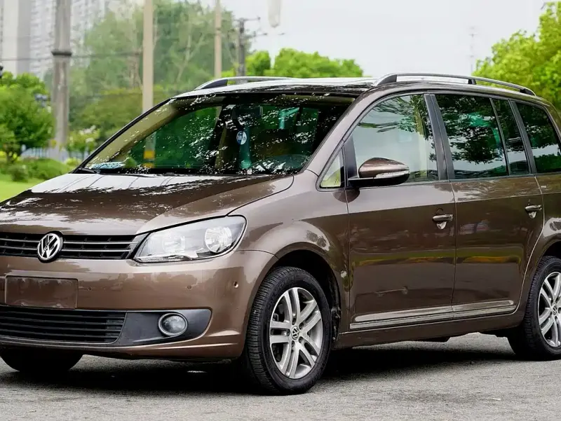 Volkswagen Touran, 2011