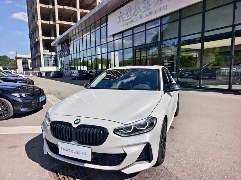 BMW 1 Series, 2023