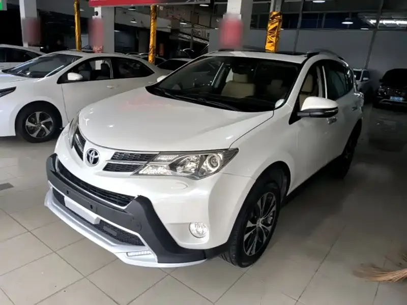 Toyota RAV4, 2015