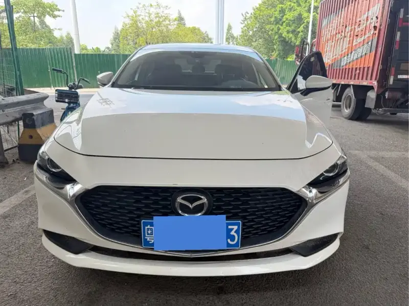 Mazda 3 Axela, 2021