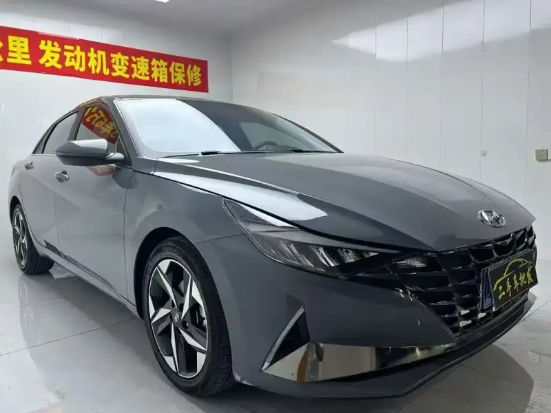 Hyundai Elantra, 2023